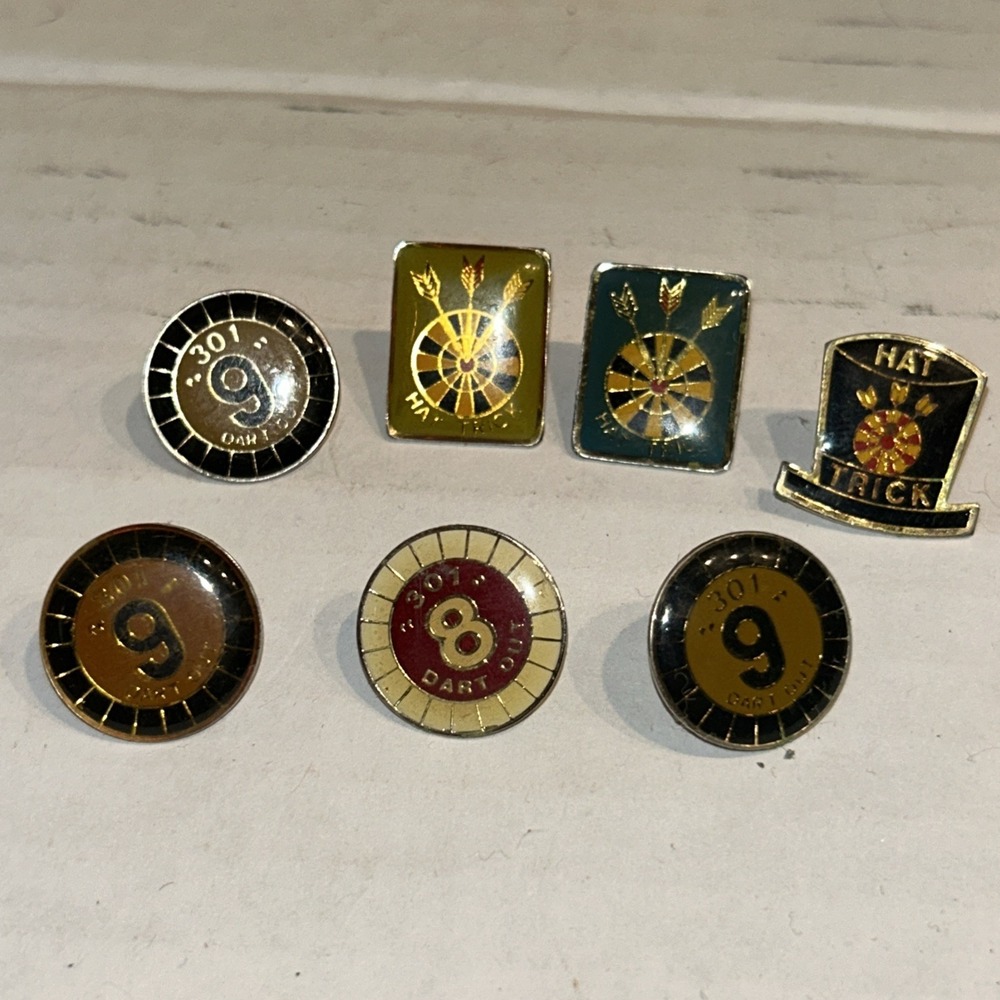 Vintage Hat‎ Trick Collectible Darts Competition Sport Souvenir Lapel Pin Lot B3